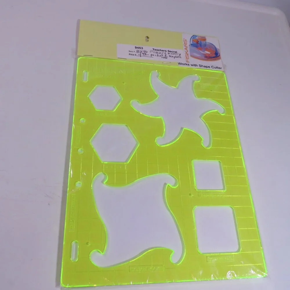 FISKARS “Shape Template” (4) Envelope #1, #2, Memory Pockets, Box #3